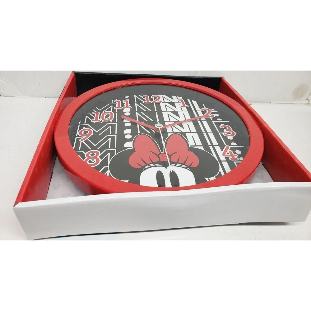 Round Plastic Decorative Wall Clock, 10